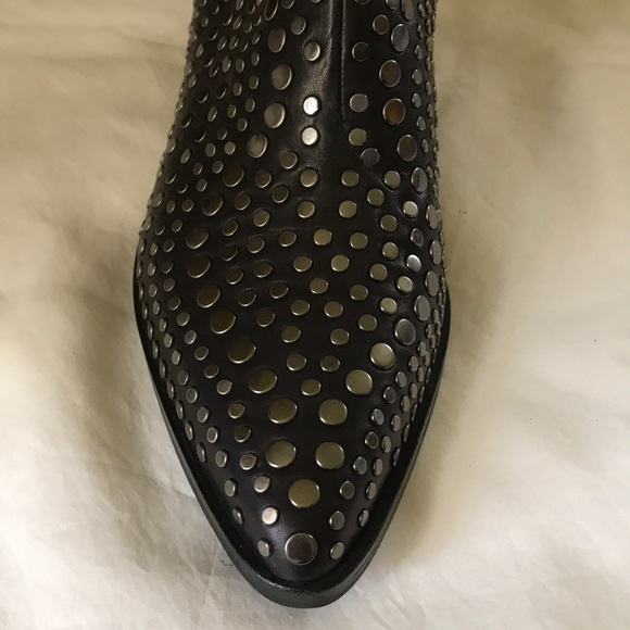 VINCE CAMUTO Ankle Boot 9M   NWB - Picture 2 of 8